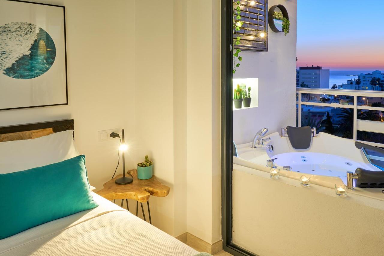 Suite Del Mar Luxury Apartment With Jacuzzi 托雷莫利诺斯 外观 照片